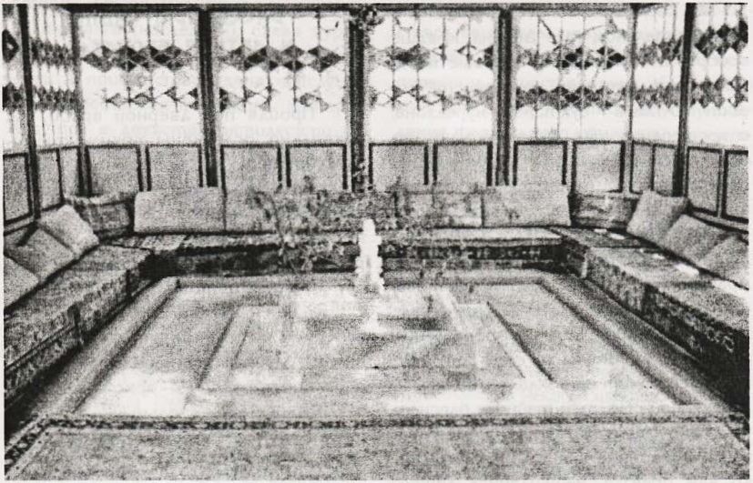 Фонтан в летней беседке. Фото автора Фонтан в летней беседке. Фото автора