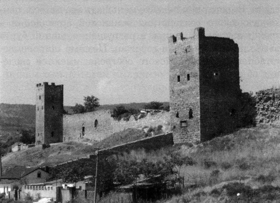 Укрепления цитадели Каффы. Вид с юга Укрепления цитадели Каффы. Вид с юга