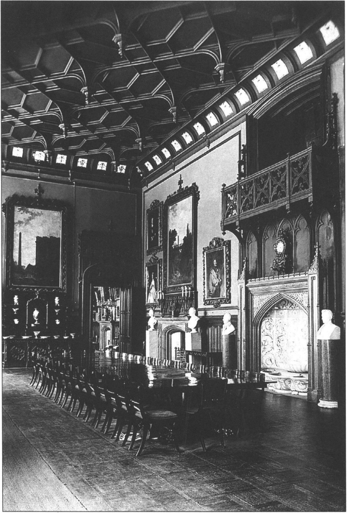 Парадная столовая. Довоенная экспозиция. Фотография 1930-х гг. Парадная столовая. Довоенная экспозиция. Фотография 1930-х гг.