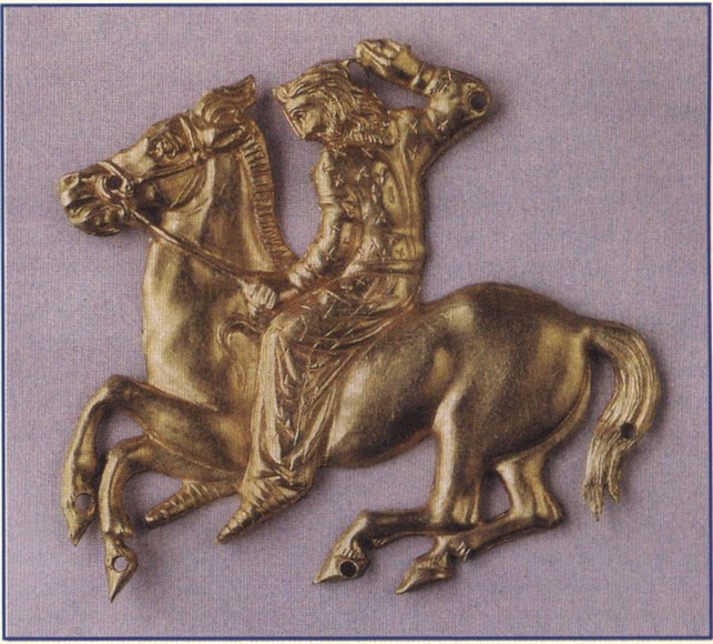 Конный скиф. Бляшка нашивная. Золото. Середина IV в. до н.э Конный скиф. Бляшка нашивная. Золото. Середина IV в. до н.э