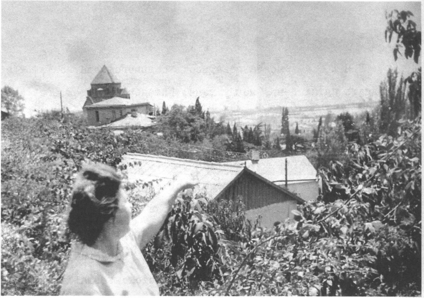 Вид с балкона на Ялтинский порт. Фото из архива семьи Деревицких Вид с балкона на Ялтинский порт. Фото из архива семьи Деревицких