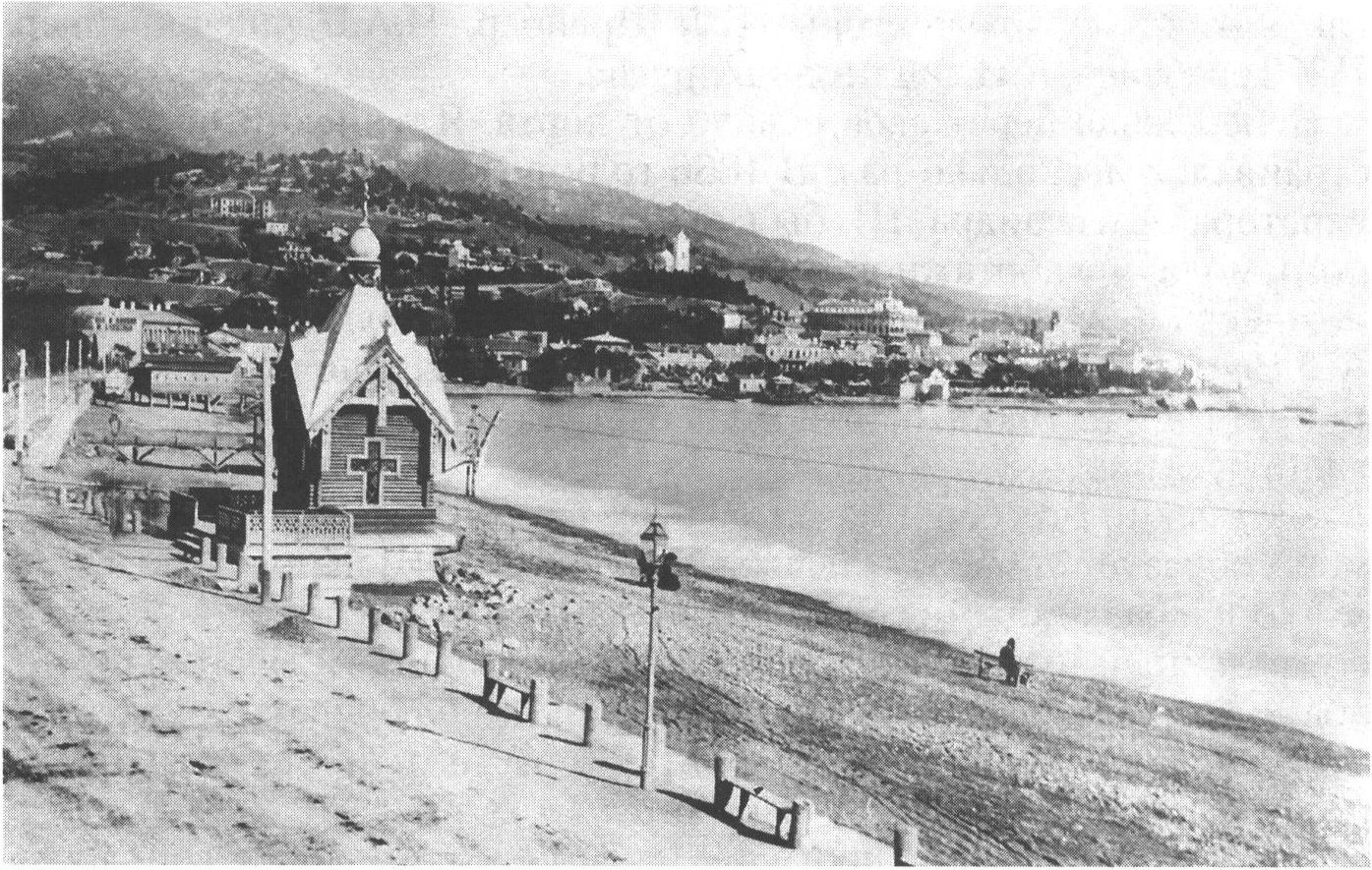 Александровская часовня в русском стиле. Фото начала XX в. Александровская часовня в русском стиле. Фото начала XX в.