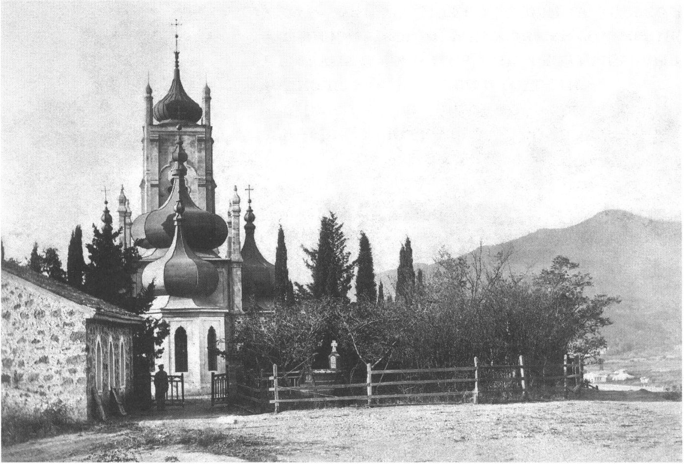 Ялта. Церковь Иоанна Златоуста. Конец XIX в. Ялта. Церковь Иоанна Златоуста. Конец XIX в.