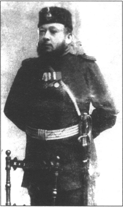 Полковник С. Кобецкий (1865—1933), участник русско-японской войны, инженер, поэт. Полковник С. Кобецкий (1865—1933), участник русско-японской войны, инженер, поэт.
