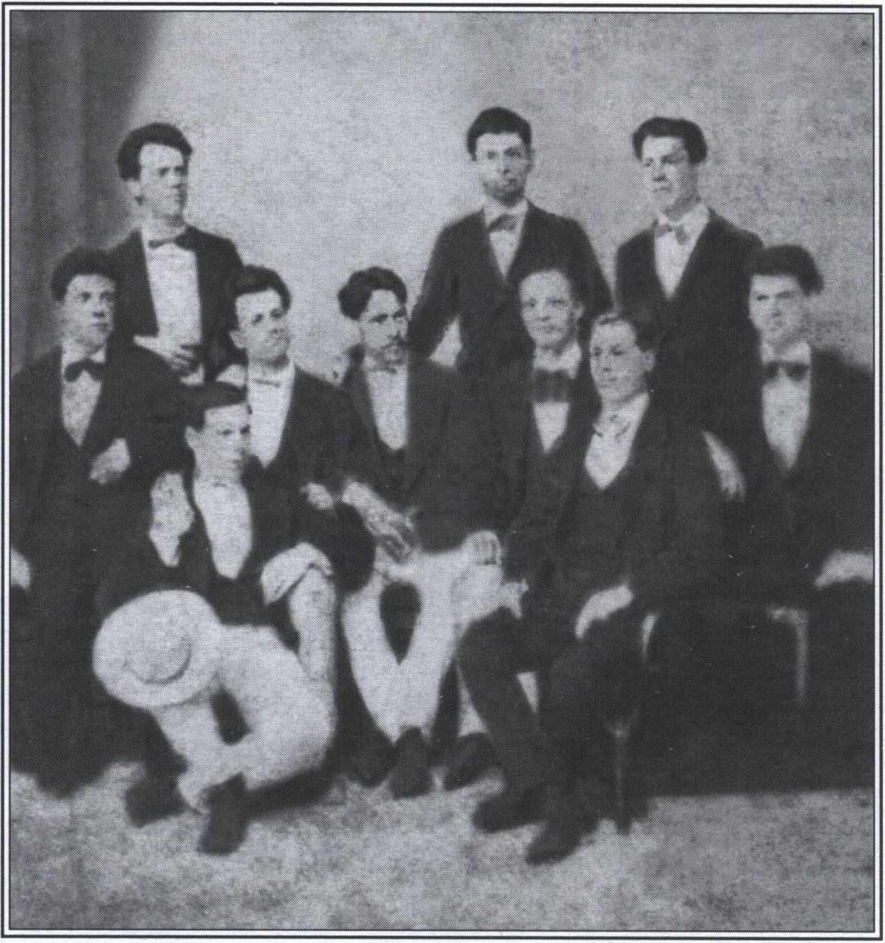 Василий Стефанович Киранов со своими однокашниками. 1873 г. Публикуется впервые Василий Стефанович Киранов со своими однокашниками. 1873 г. Публикуется впервые