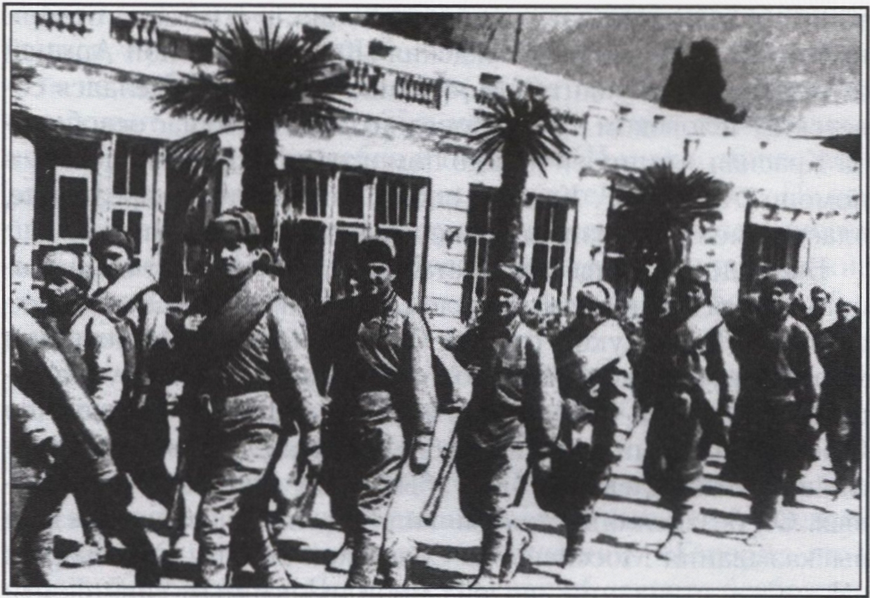 Набережная Ялты. Пасха. 16 апреля 1944 года Набережная Ялты. Пасха. 16 апреля 1944 года